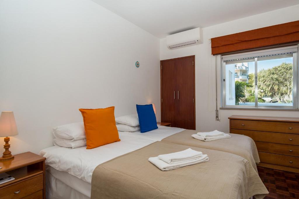 Seaview Apartment H room 1